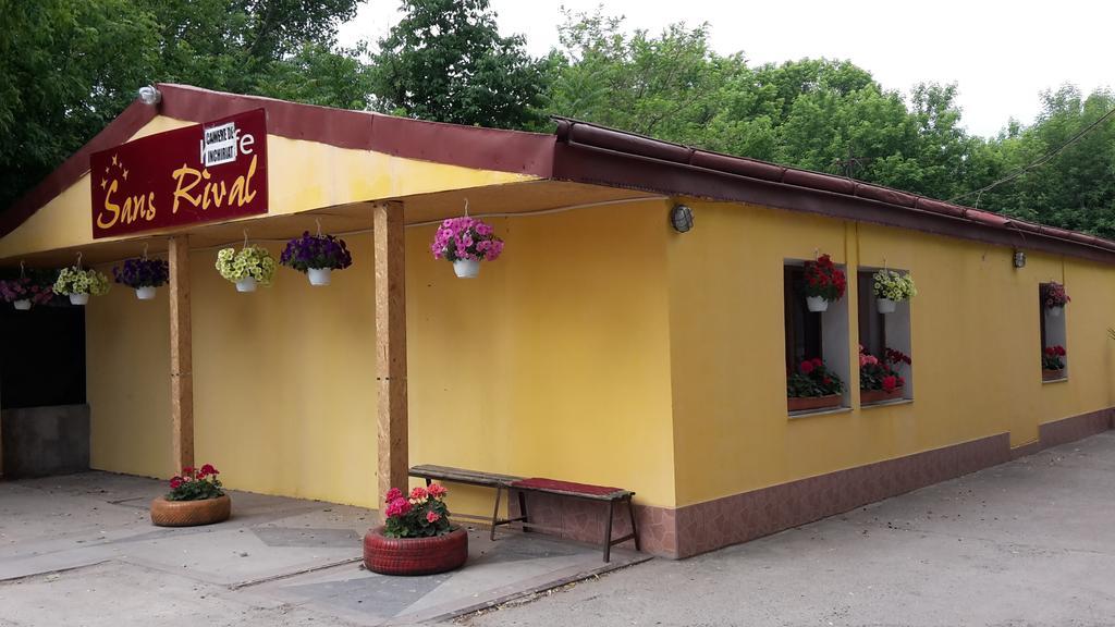 Pensiunea Sans Rival Iasi Exterior photo